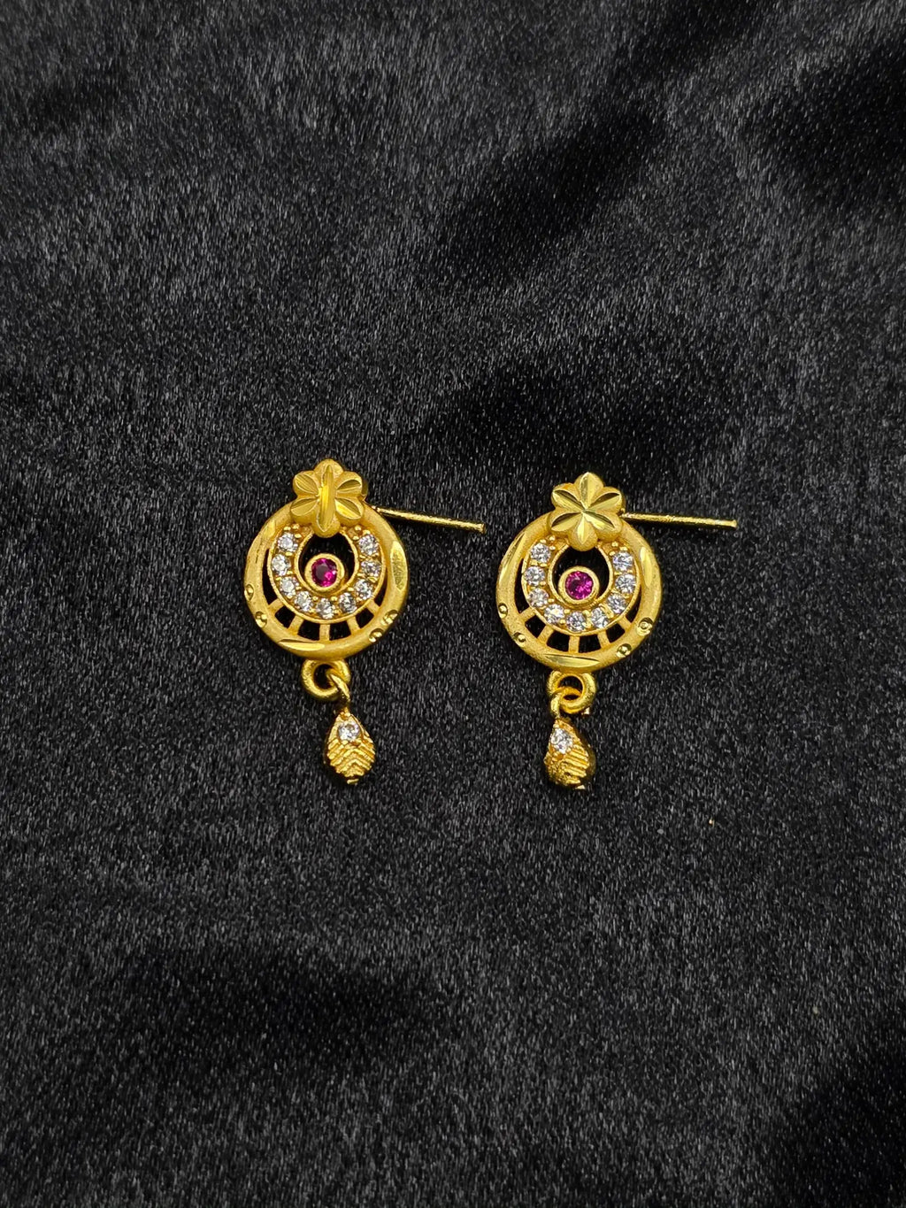 Circle Frame 1 Gram Gold Plated Pendant Set | Visto Jewellery