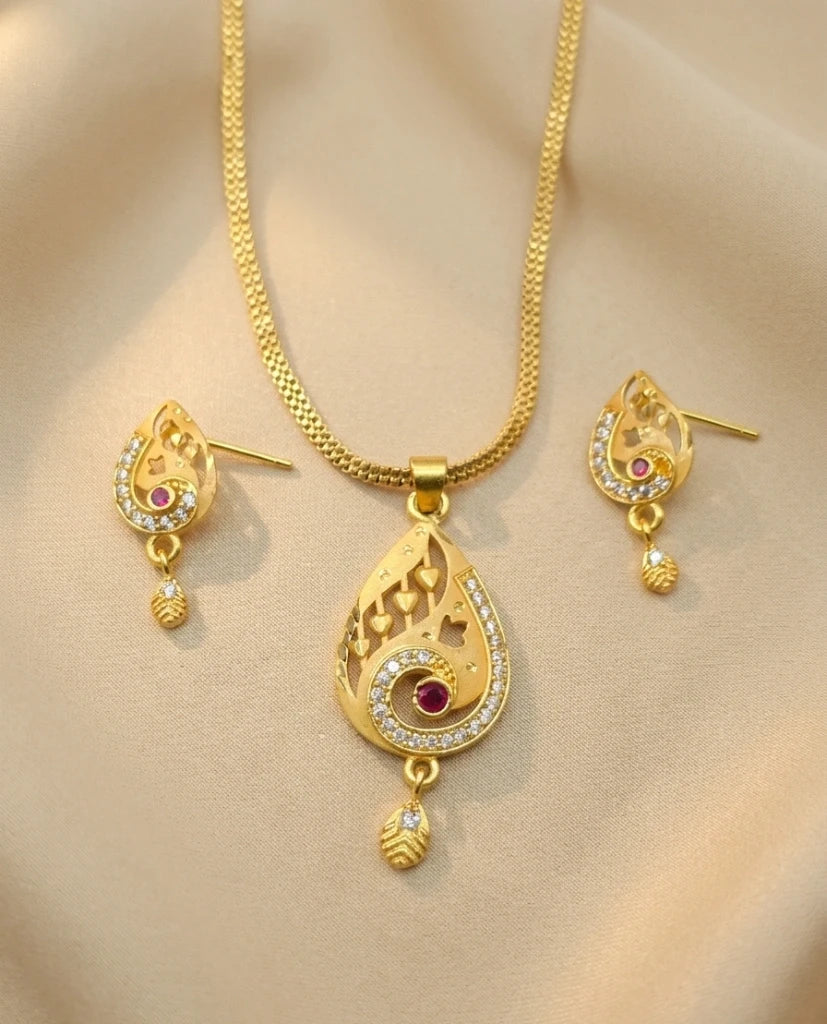 Floral Mandala 1 Gram Gold Plated Pendant Set | Visto Jewellery