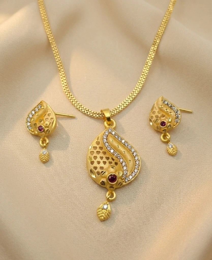 Rose Heart 1 Gram Gold Plated Pendant Set | Visto Jewellery