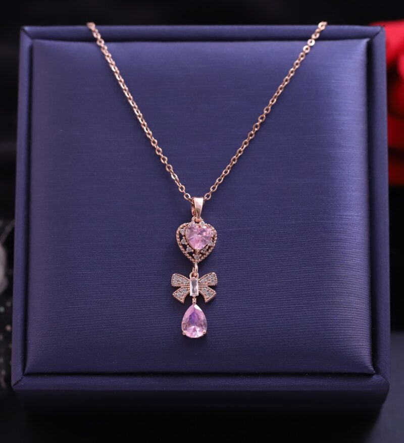 Premium daily wear Bloom Trail chain pendant